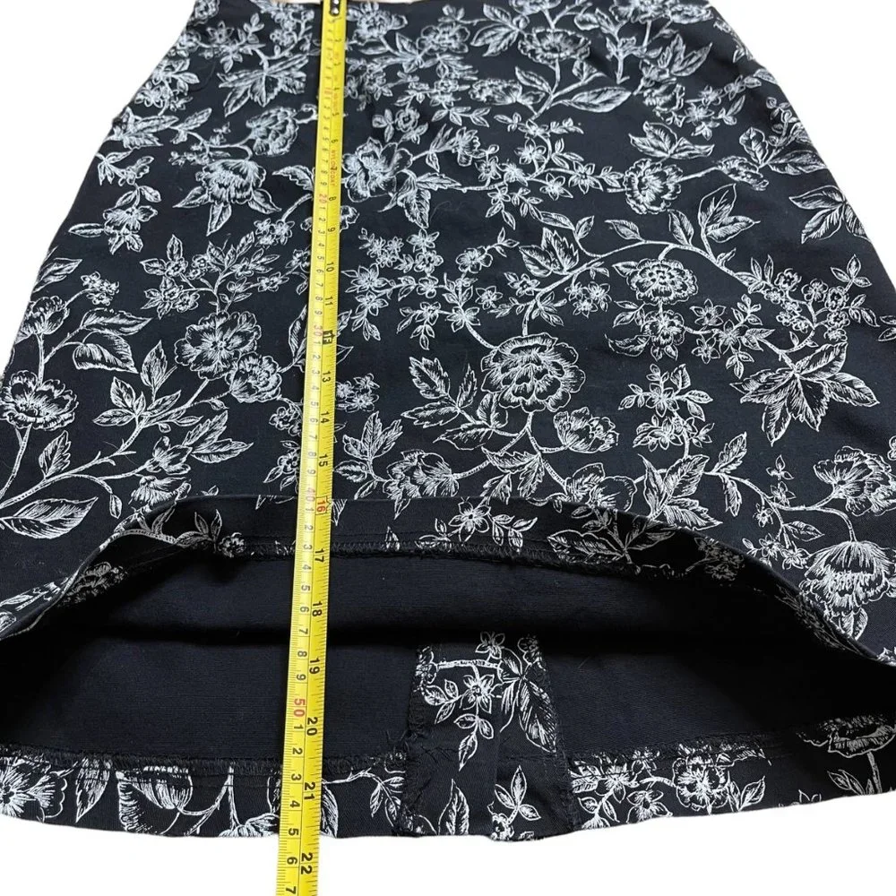 New York City Pencil Skirt Size 6 Black White Cotton Rise Mid Floral Knee Length